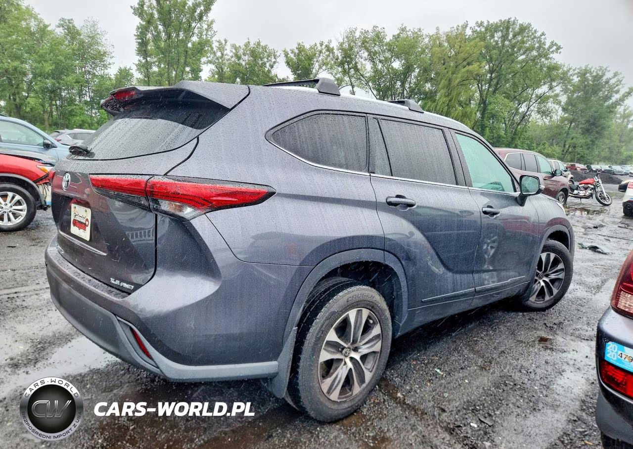 2021 Toyota Highlander Xle VIN:5TDGZRBH2MS064622 - 3