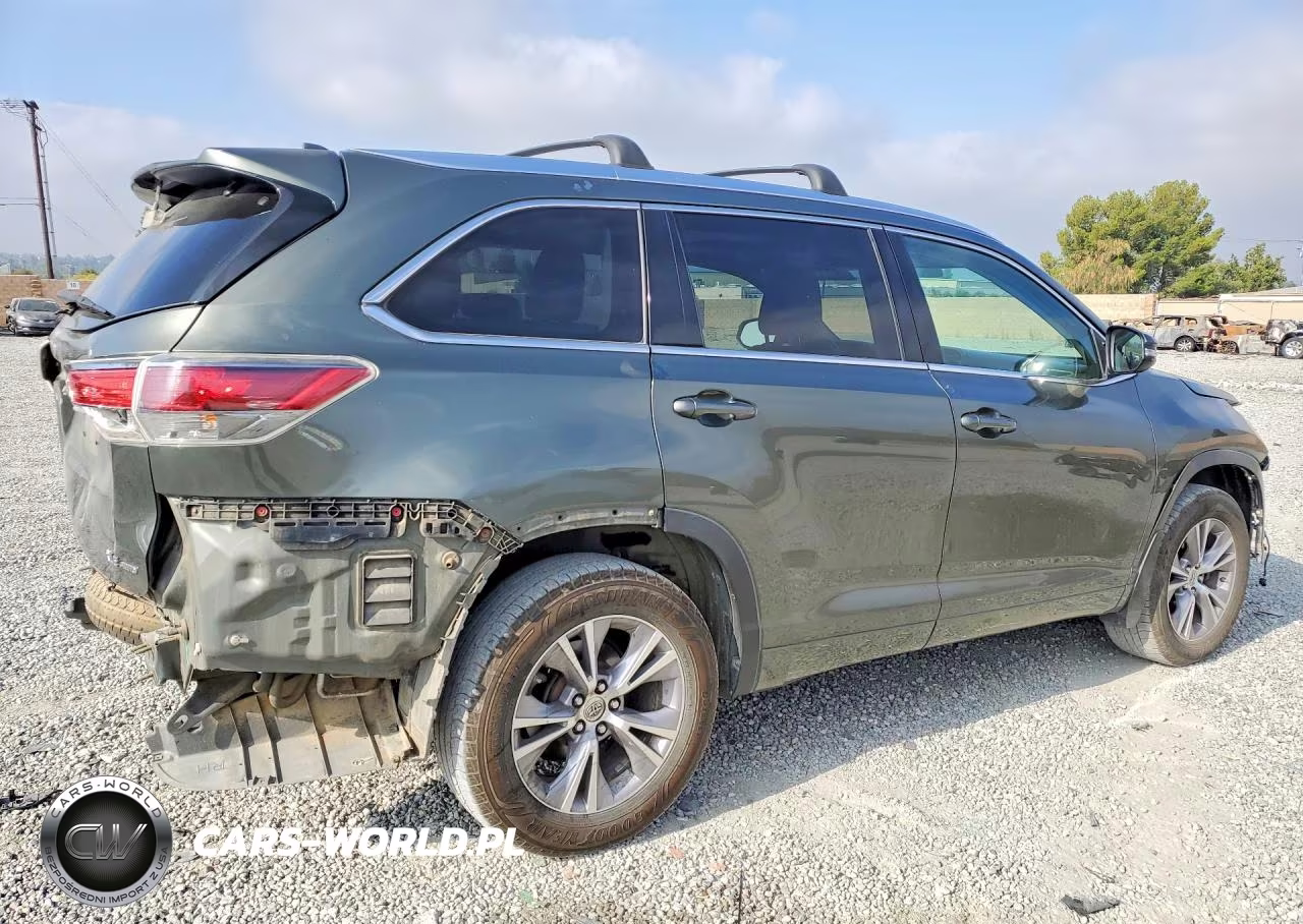 2014 Toyota Highlander Xle VIN:5TDJKRFH9ES038721 - 3