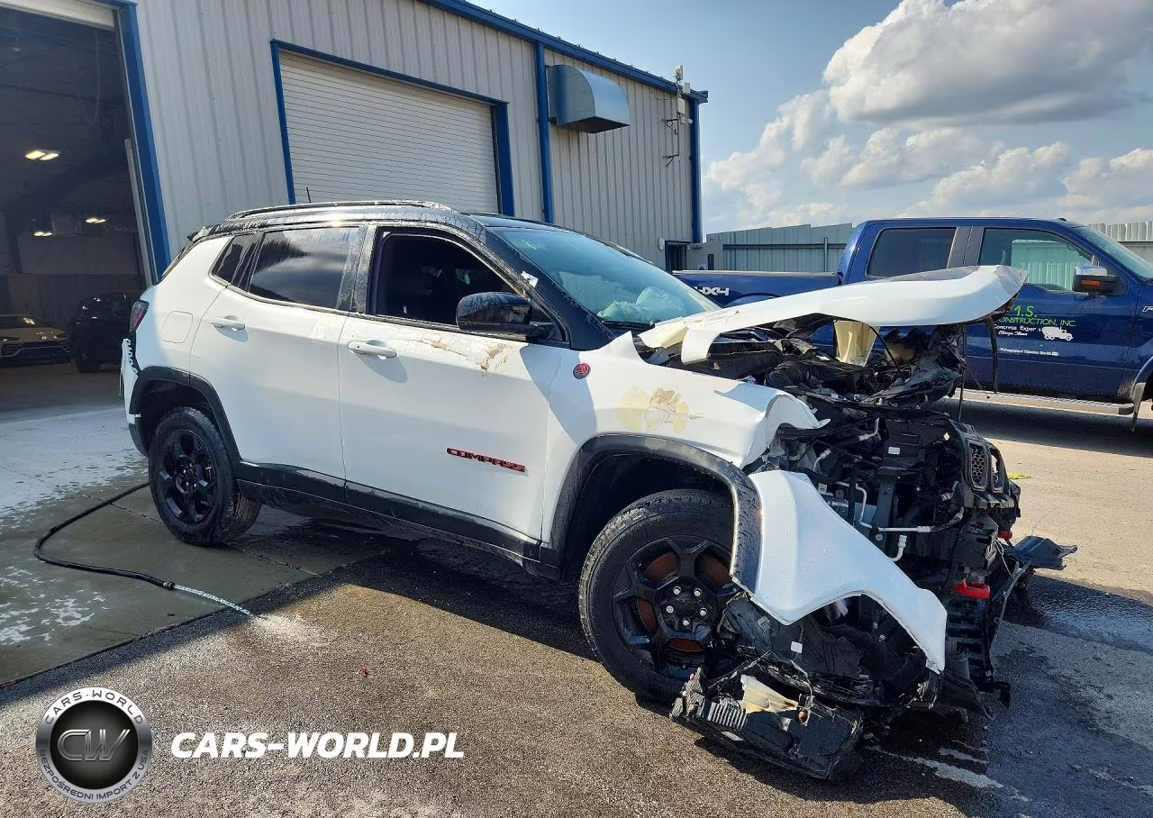 2024 Jeep Compass Trailhawk VIN:3C4NJDDNXRT581636 - 4