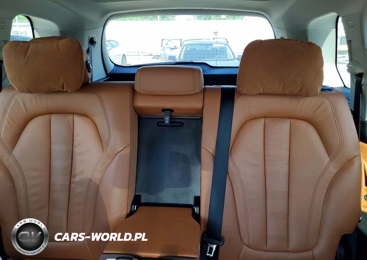 2022 BMW X7 xDrive40I VIN:5UXCW2C01N9L87856 - 10