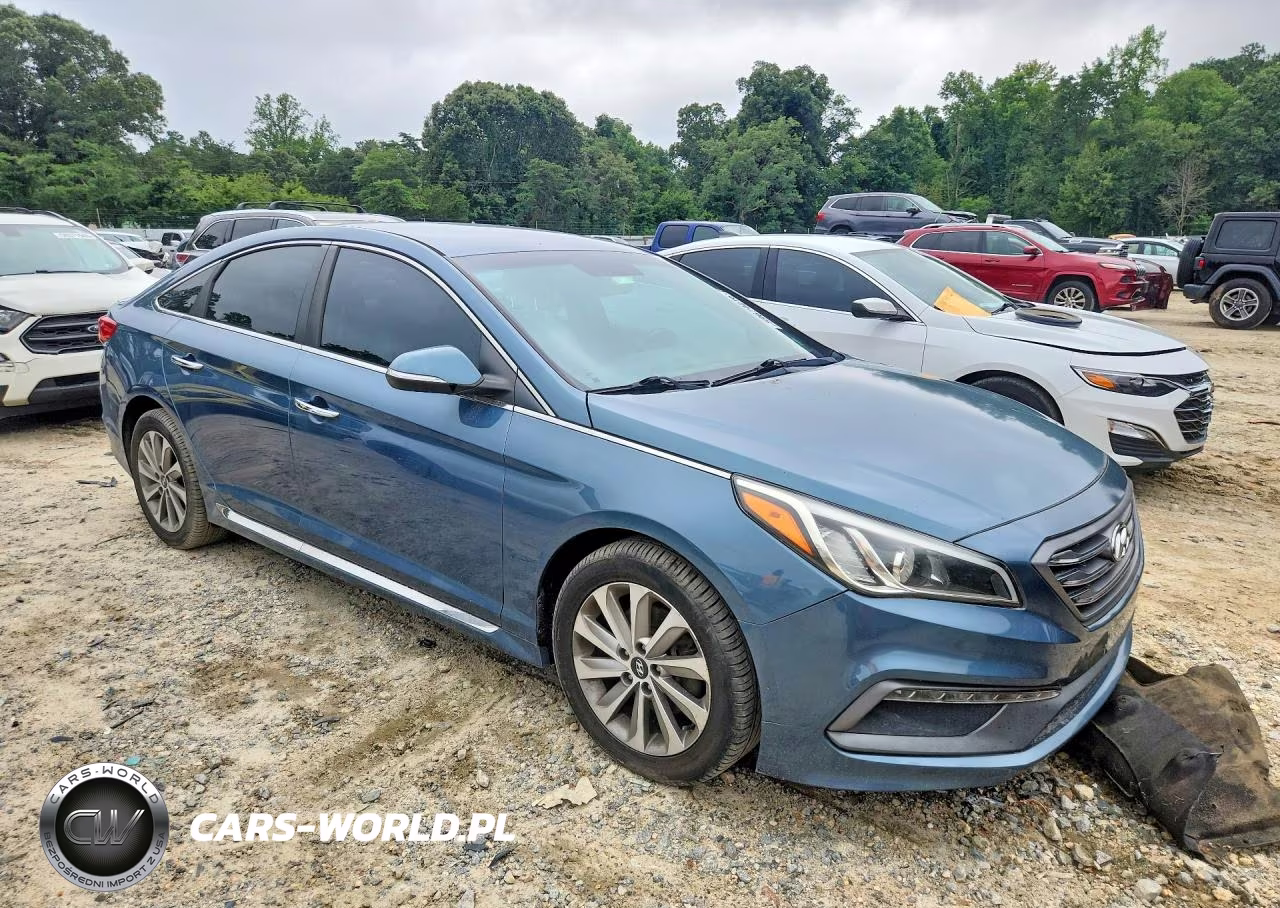 2015 Hyundai Sonata Sport VIN:5NPE34AF8FH081588 - 4