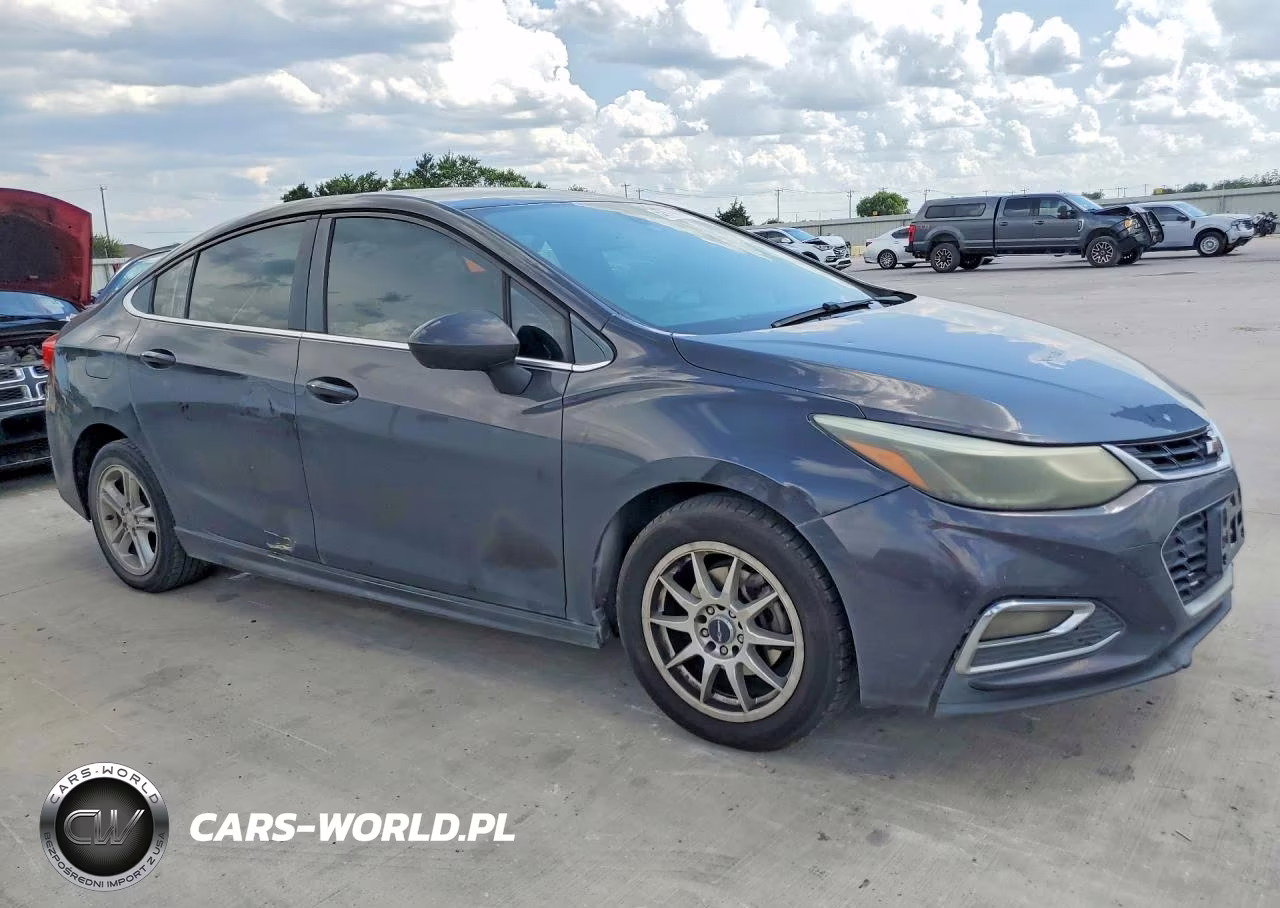 2017 Chevrolet Cruze Lt VIN:1G1BE5SMXH7109309 - 4