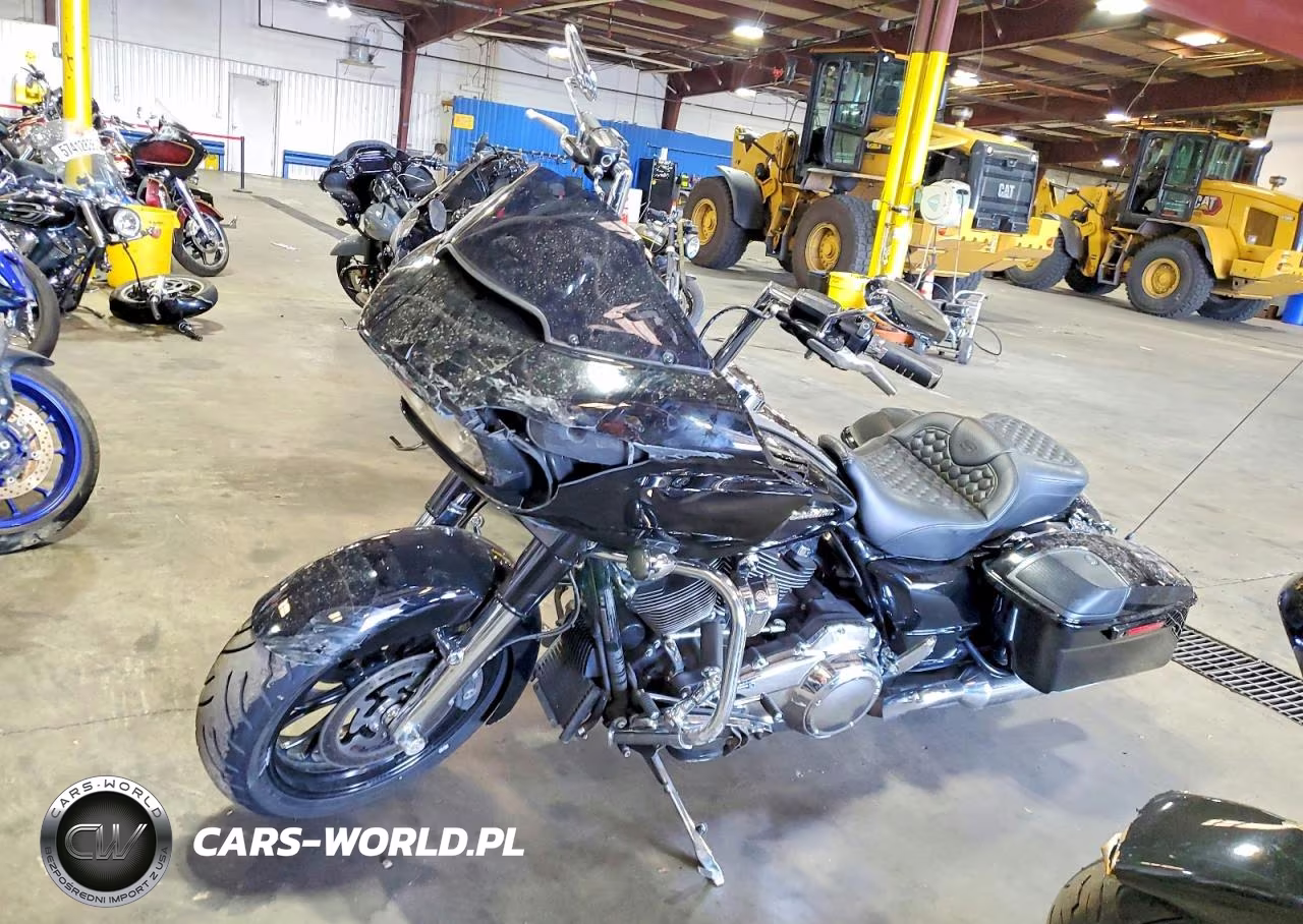 2017 Harley-Davidson Fltrxs Road Glide Special VIN:1HD1KTC18HB613521 - 3