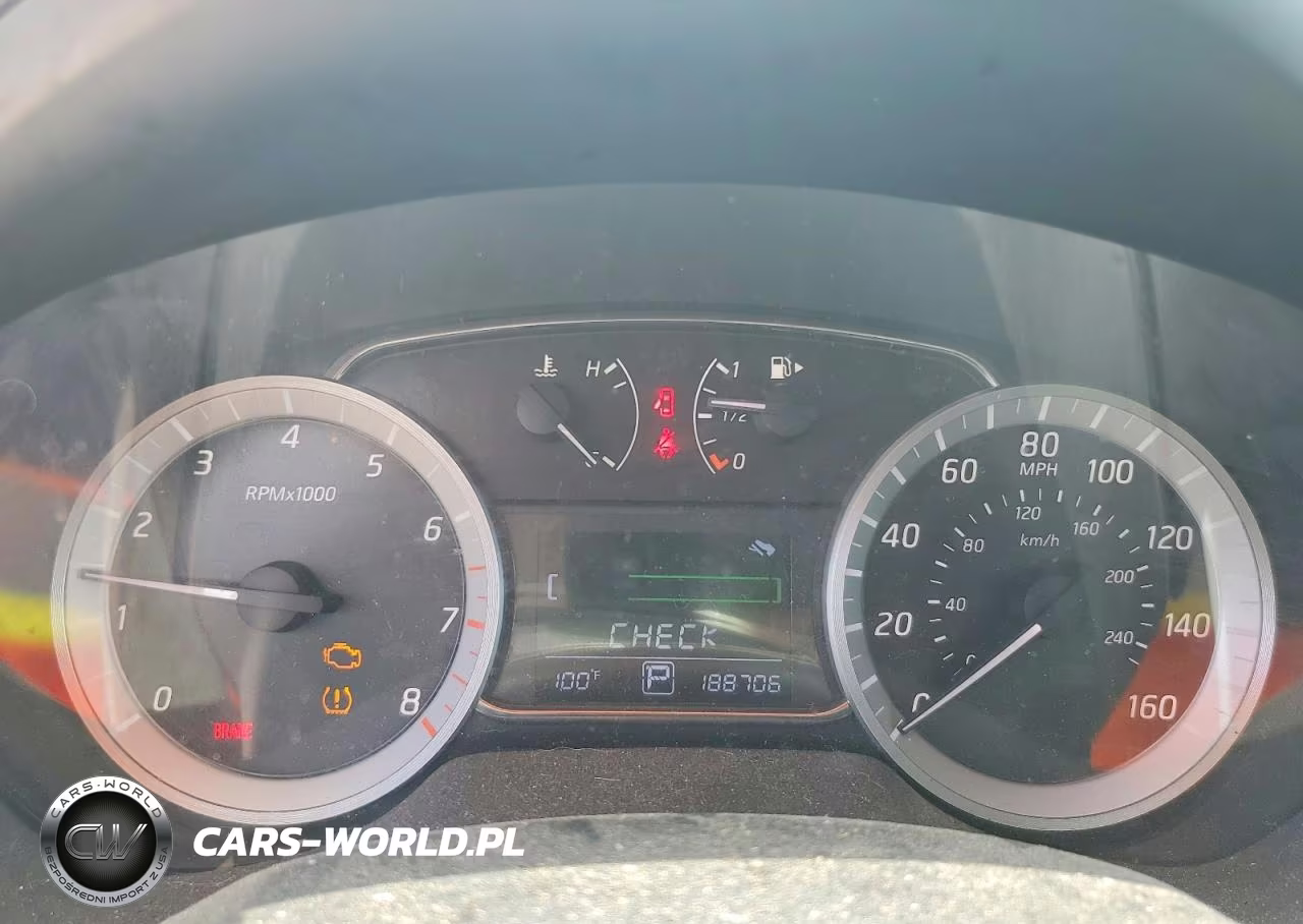 2014 Nissan Sentra S VIN:3N1AB7AP8EL672694 - 9