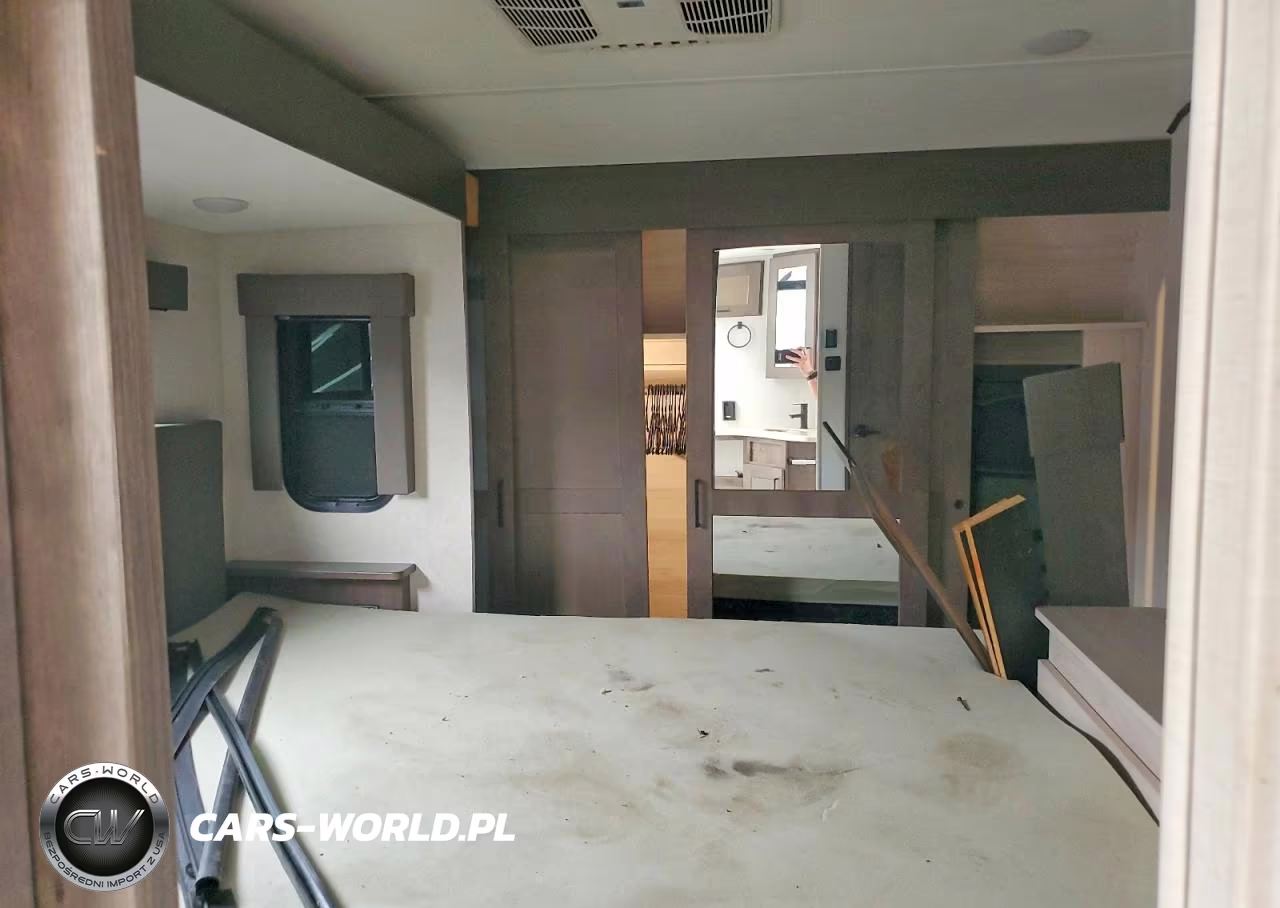 2021 Alliance Valor Camper VIN:7M5FV3926MA004115 - 5