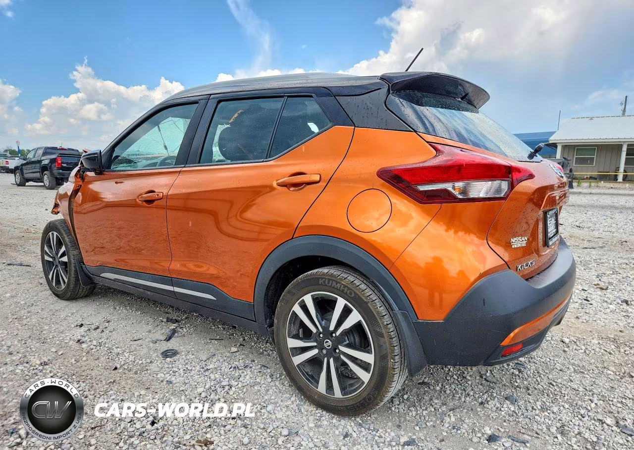 2018 Nissan Kicks Sr VIN:3N1CP5CU7JL524144 - 2