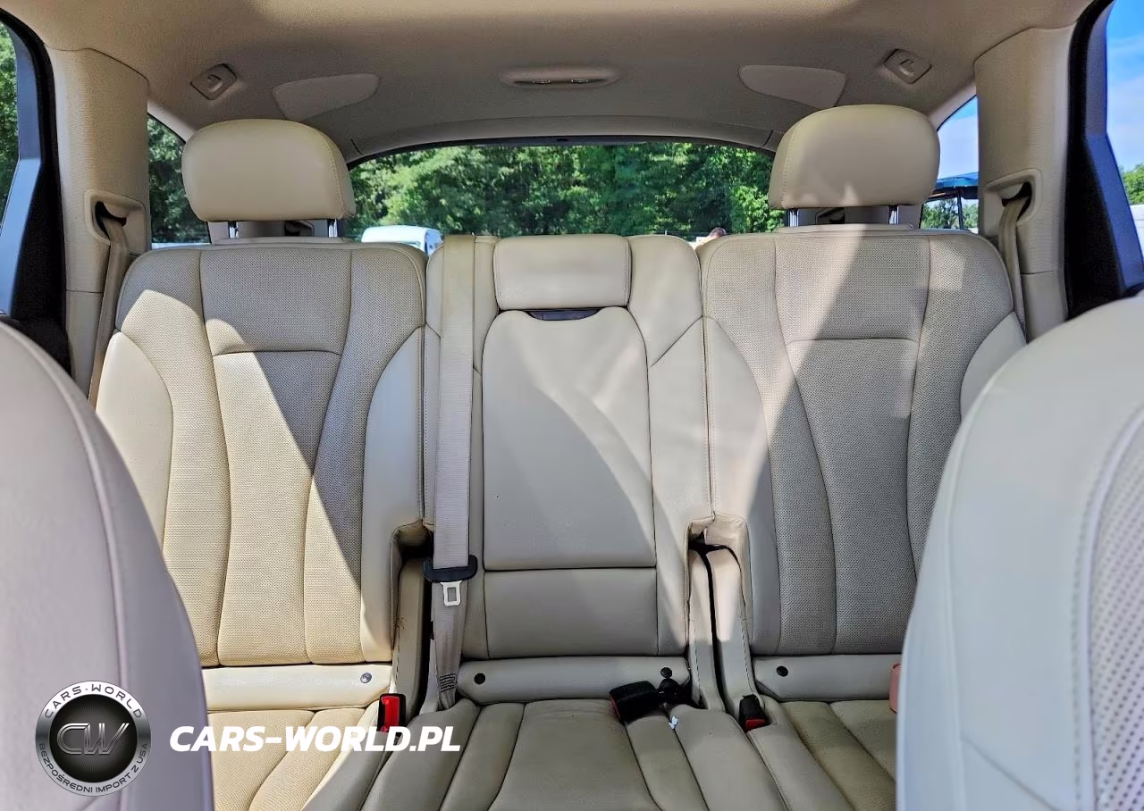 2019 Audi Q7 Premium Plus VIN:WA1LAAF78KD009121 - 10