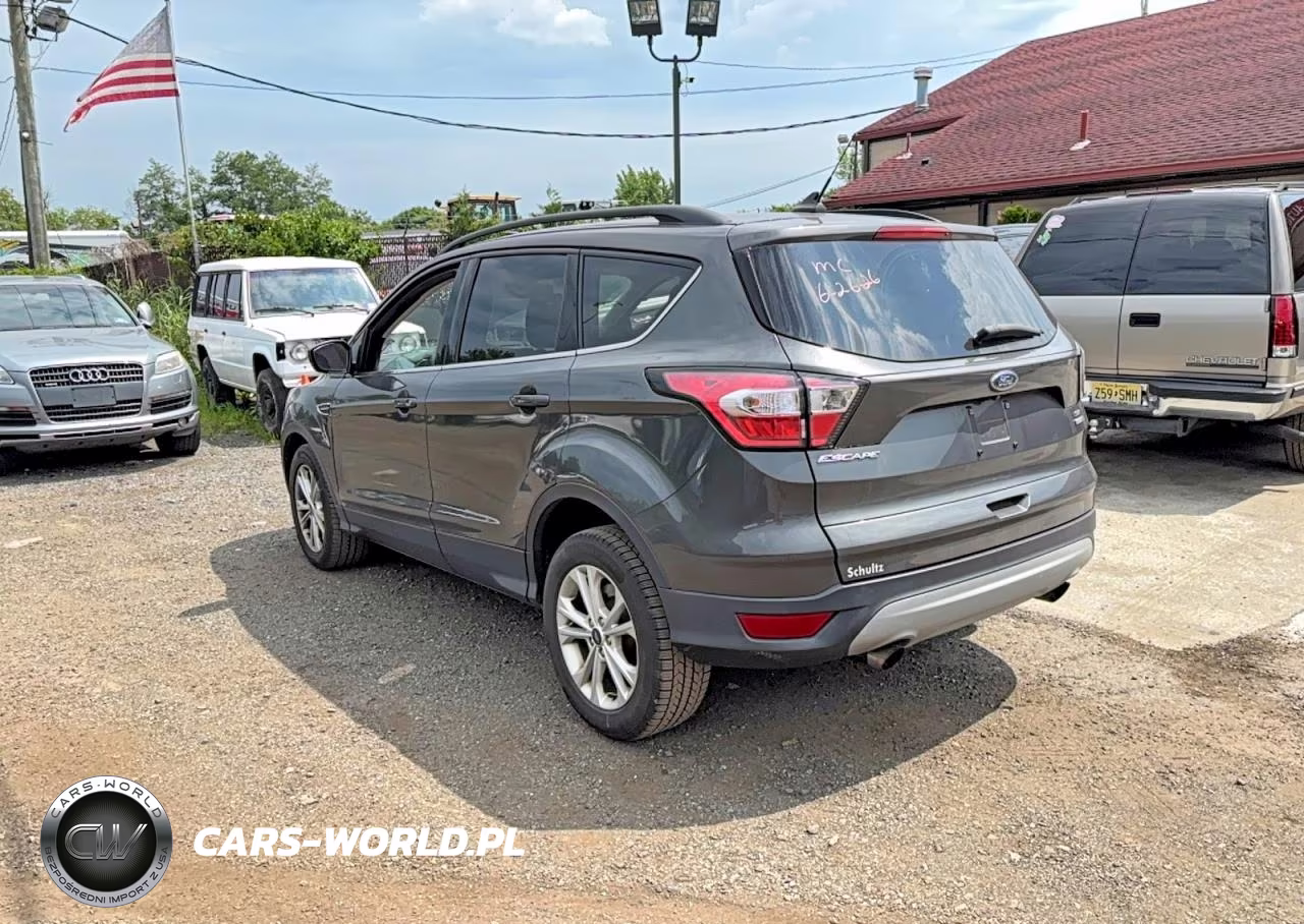 2018 Ford Escape Se VIN:1FMCU9GD9JUD12743 - 3