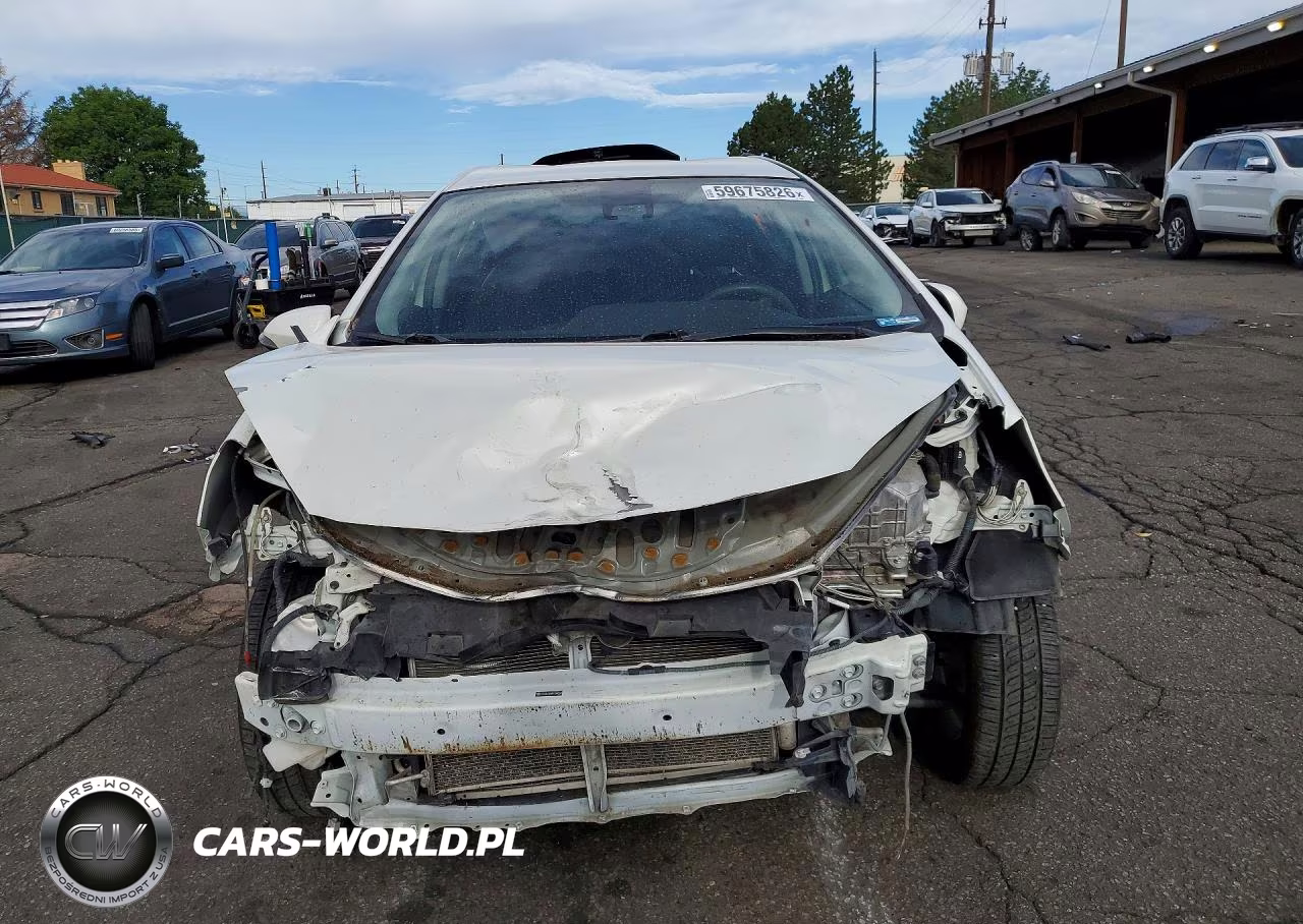 2017 Toyota Prius C Two VIN:JTDKDTB39H1594969 - 5