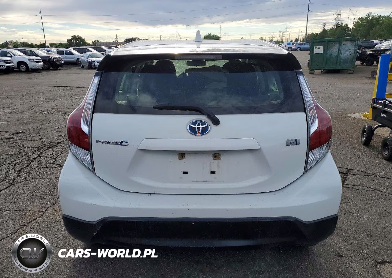 2017 Toyota Prius C Two VIN:JTDKDTB39H1594969 - 6