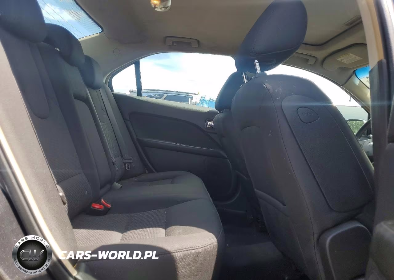 2010 Ford Fusion Se VIN:3FAHP0HA4AR430858 - 10