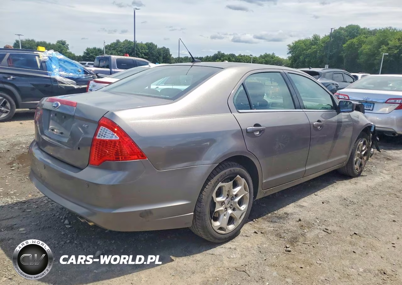 2010 Ford Fusion Se VIN:3FAHP0HA4AR430858 - 3