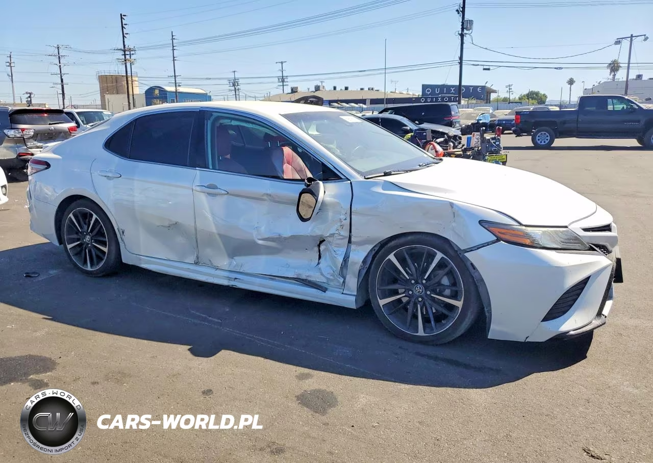 2019 Toyota Camry Xse VIN:4T1B61HK6KU796845 - 4