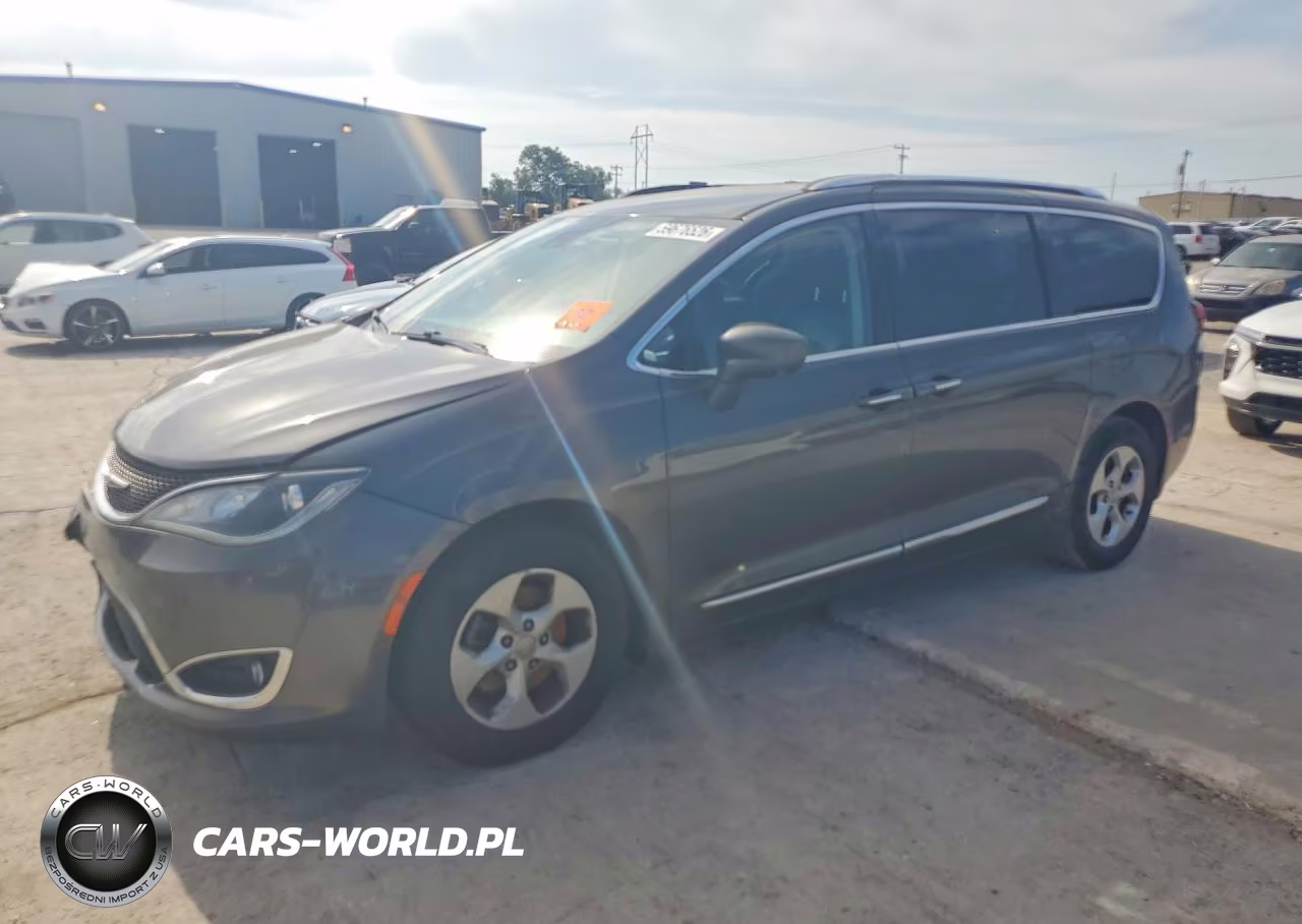 2017 Chrysler Pacifica Touring L Plus – zdjęcie 1 z 13