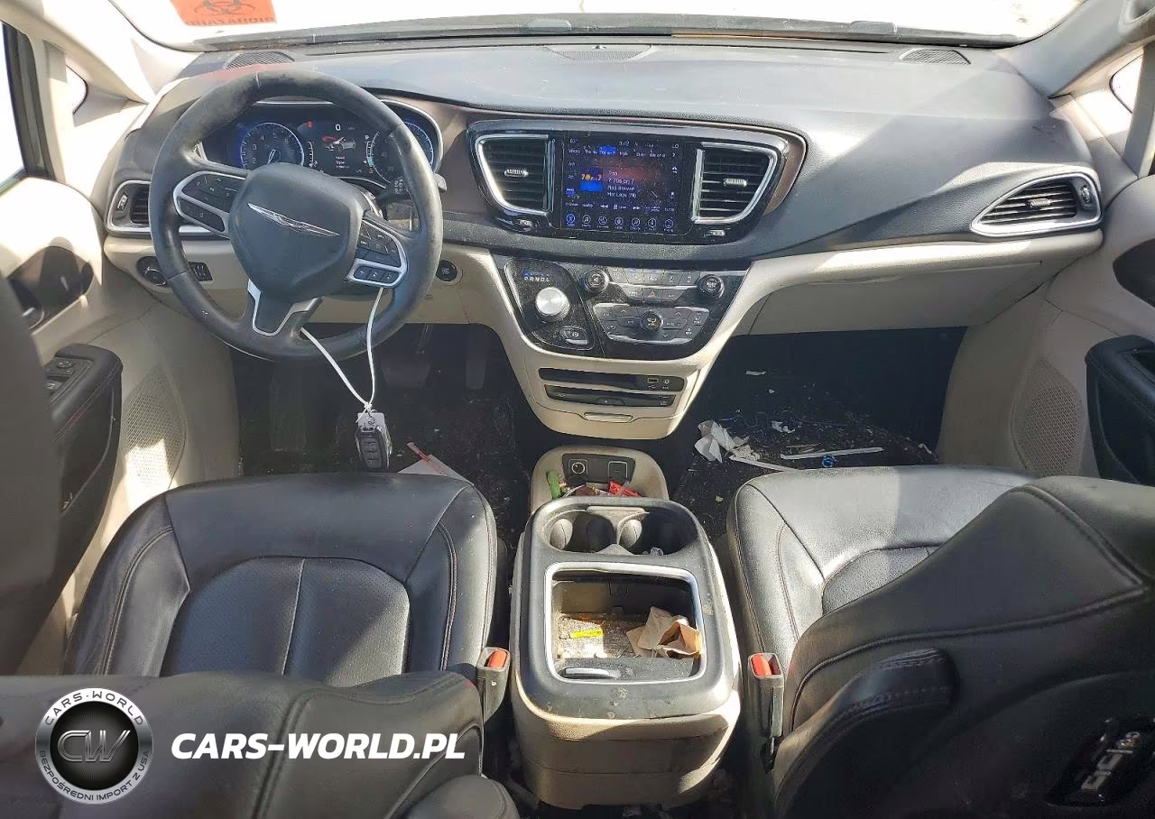 2017 Chrysler Pacifica Touring L Plus VIN:2C4RC1EG3HR803719 - 8
