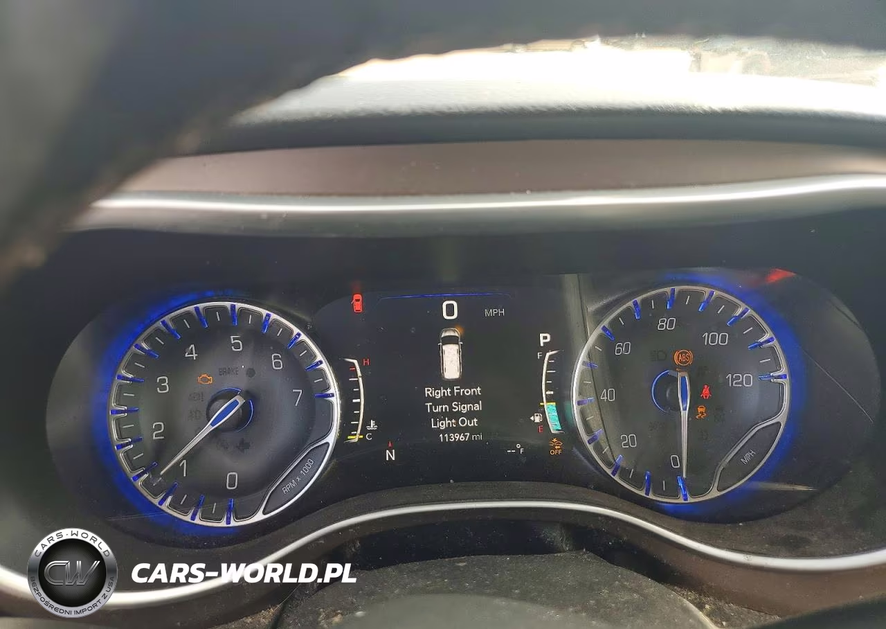2017 Chrysler Pacifica Touring L Plus VIN:2C4RC1EG3HR803719 - 9