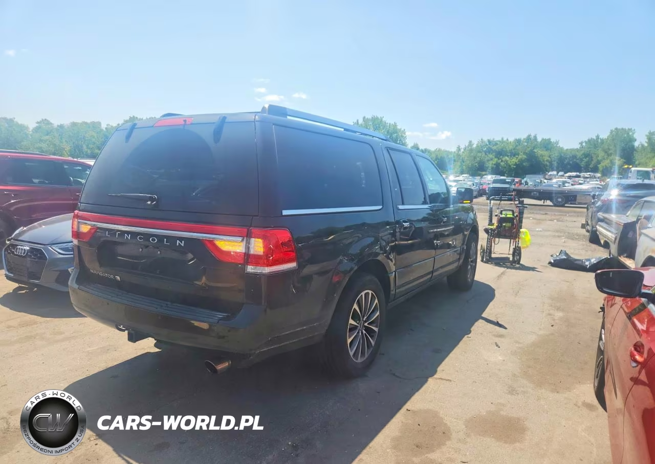 2017 Lincoln Navigator L Select VIN:5LMJJ3JT4HEL08775 - 3