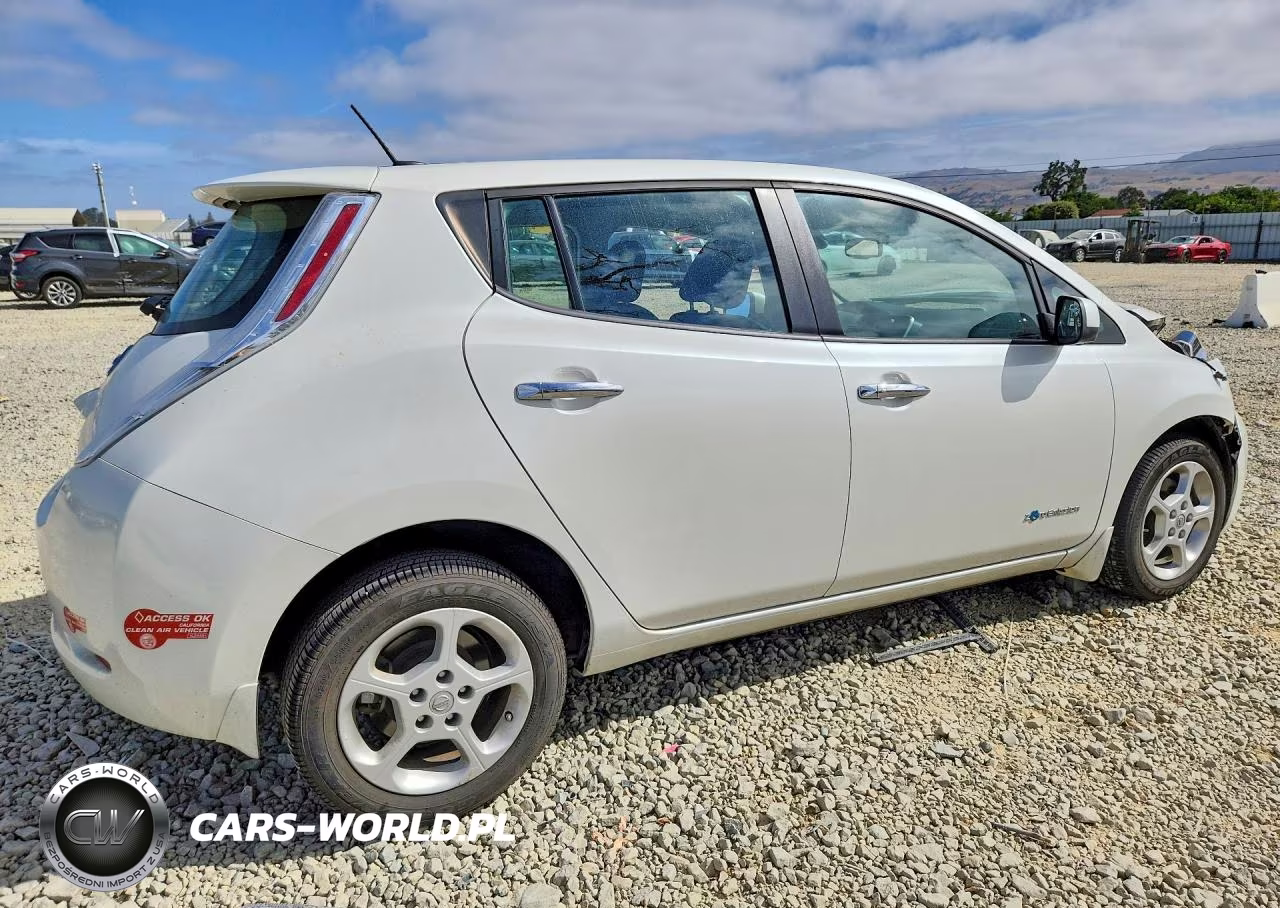 2015 Nissan Leaf Sv VIN:1N4AZ0CP8FC304614 - 3