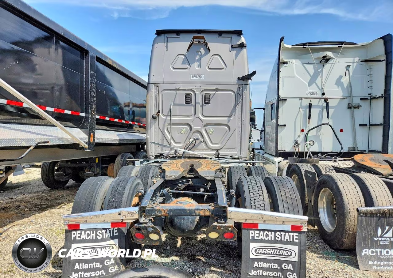 2013 Freightliner Cascadia 125 VIN:3AKJGLDR9DSBV4057 - 6