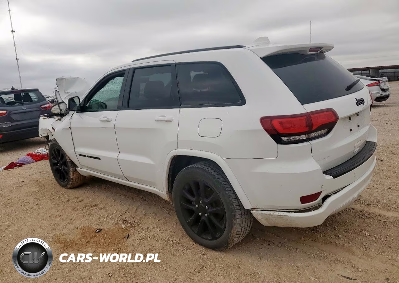 2017 Jeep Grand Cherokee Laredo VIN:1C4RJEAG1HC930030 - 2
