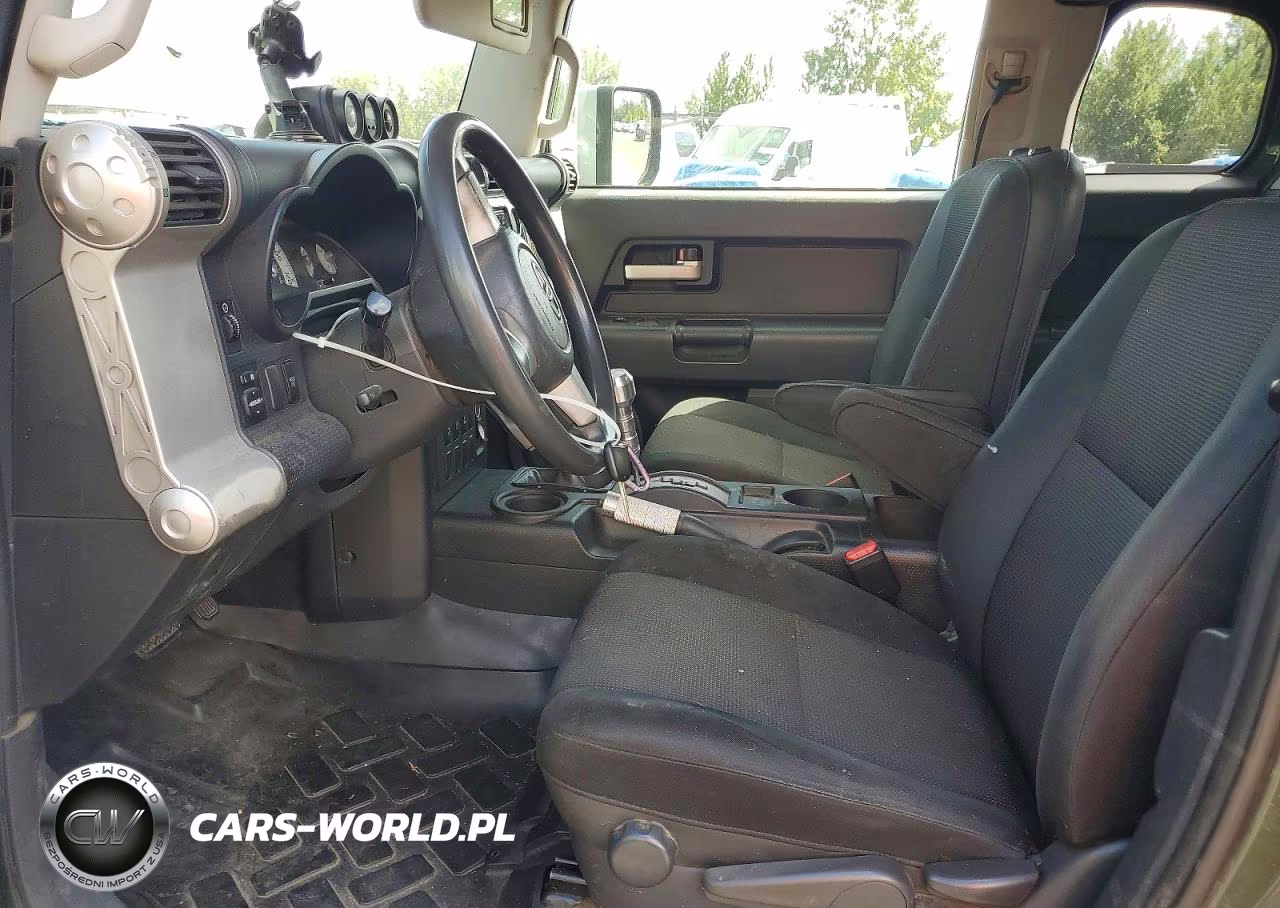 2010 Toyota Fj Cruiser VIN:JTEBU4BFXAK091348 - 7