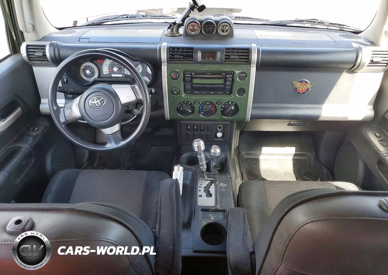2010 Toyota Fj Cruiser VIN:JTEBU4BFXAK091348 - 8