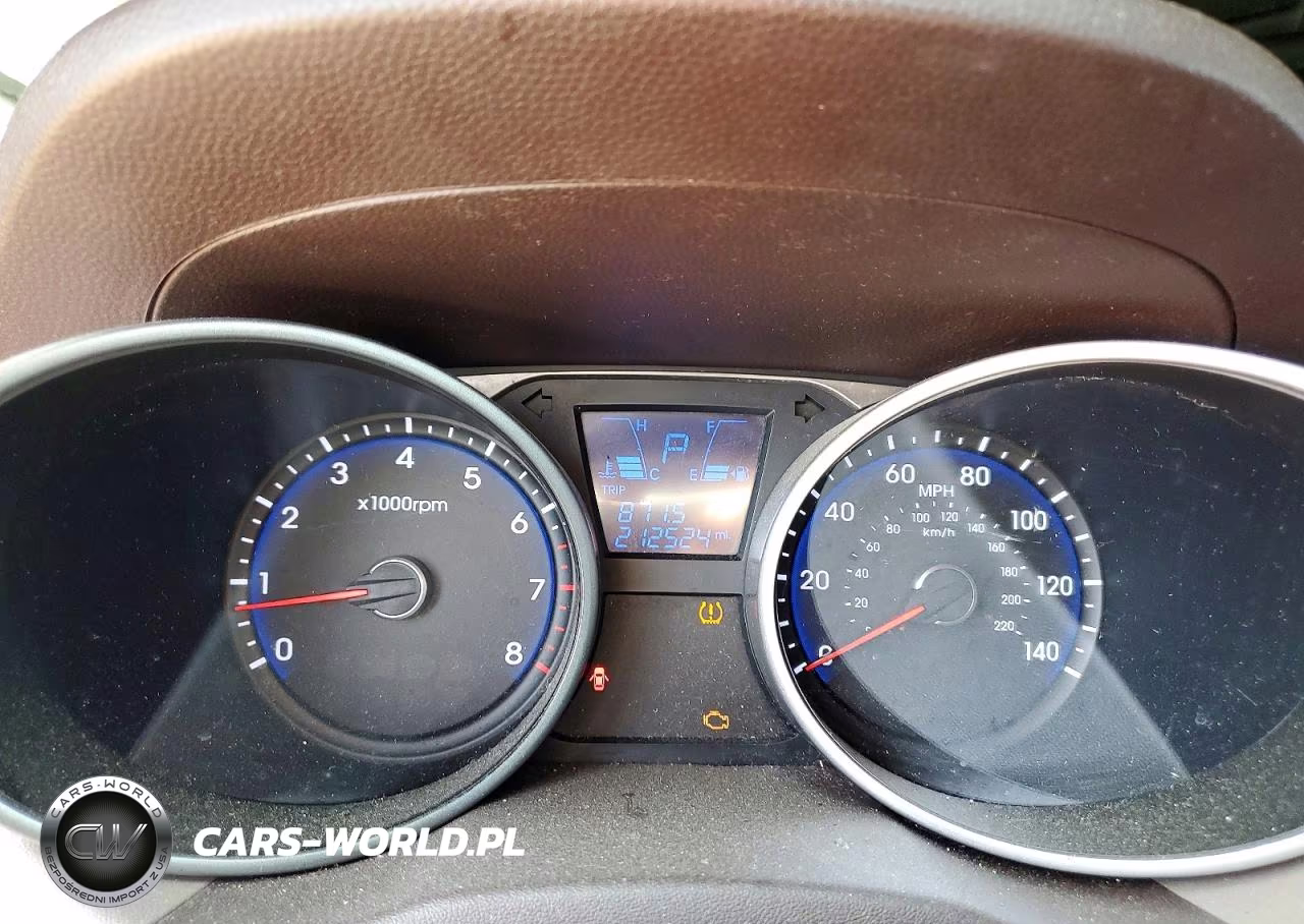 2012 Hyundai Tucson Limited VIN:KM8JU3AC7CU404151 - 9