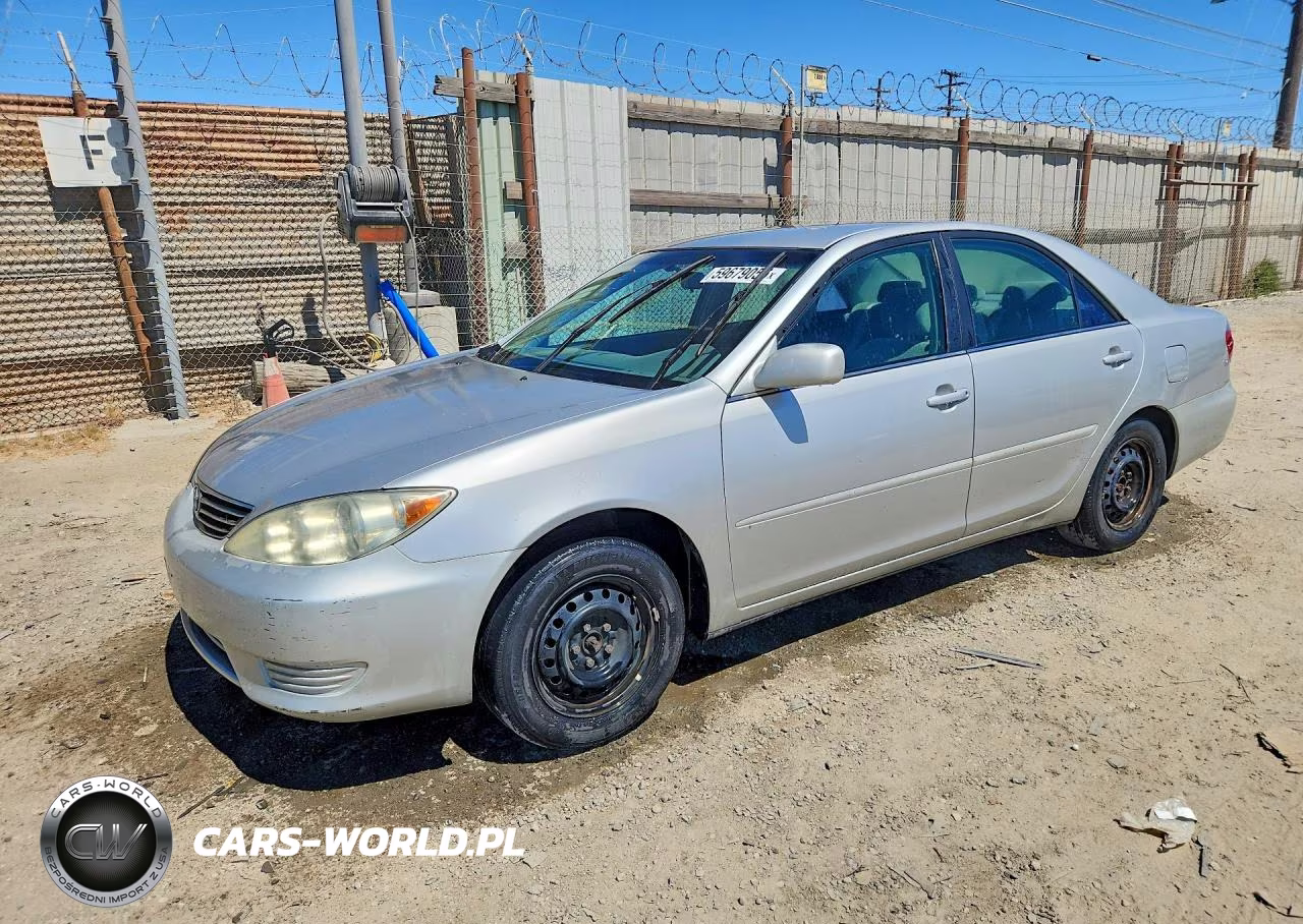 2005 Toyota Camry Le