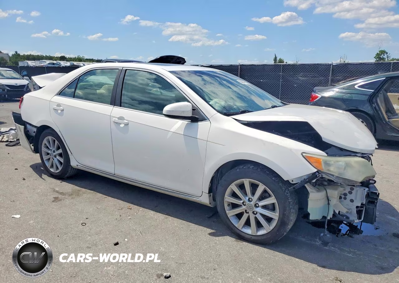 2013 Toyota Camry Xle VIN:4T4BF1FK8DR284371 - 4