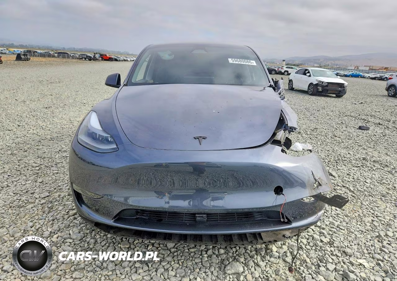 2023 Tesla Model Y VIN:7SAYGDEE6PF791983 - 5