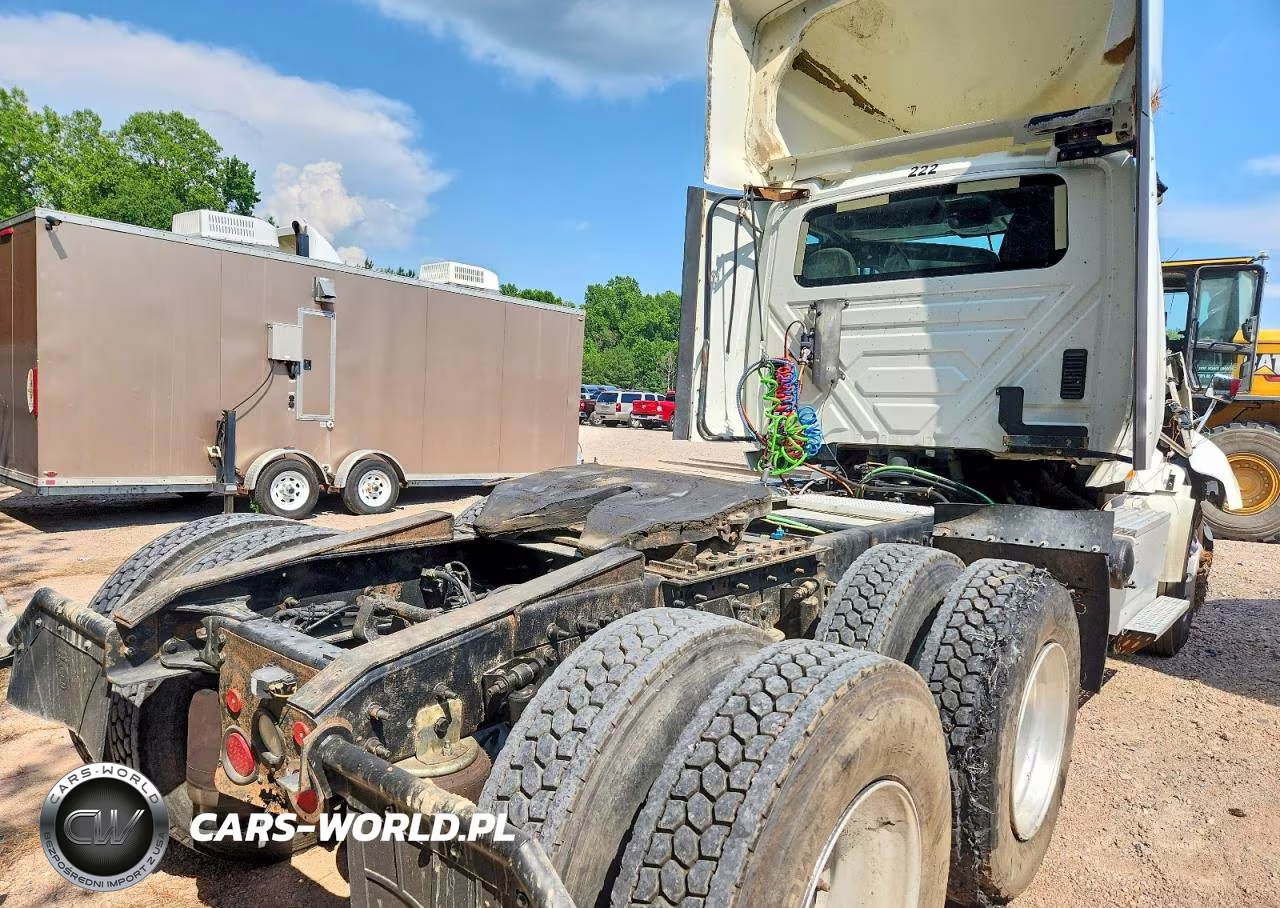 2017 International Prostar Semi Truck VIN:3HSDJAPR3HN674503 - 10