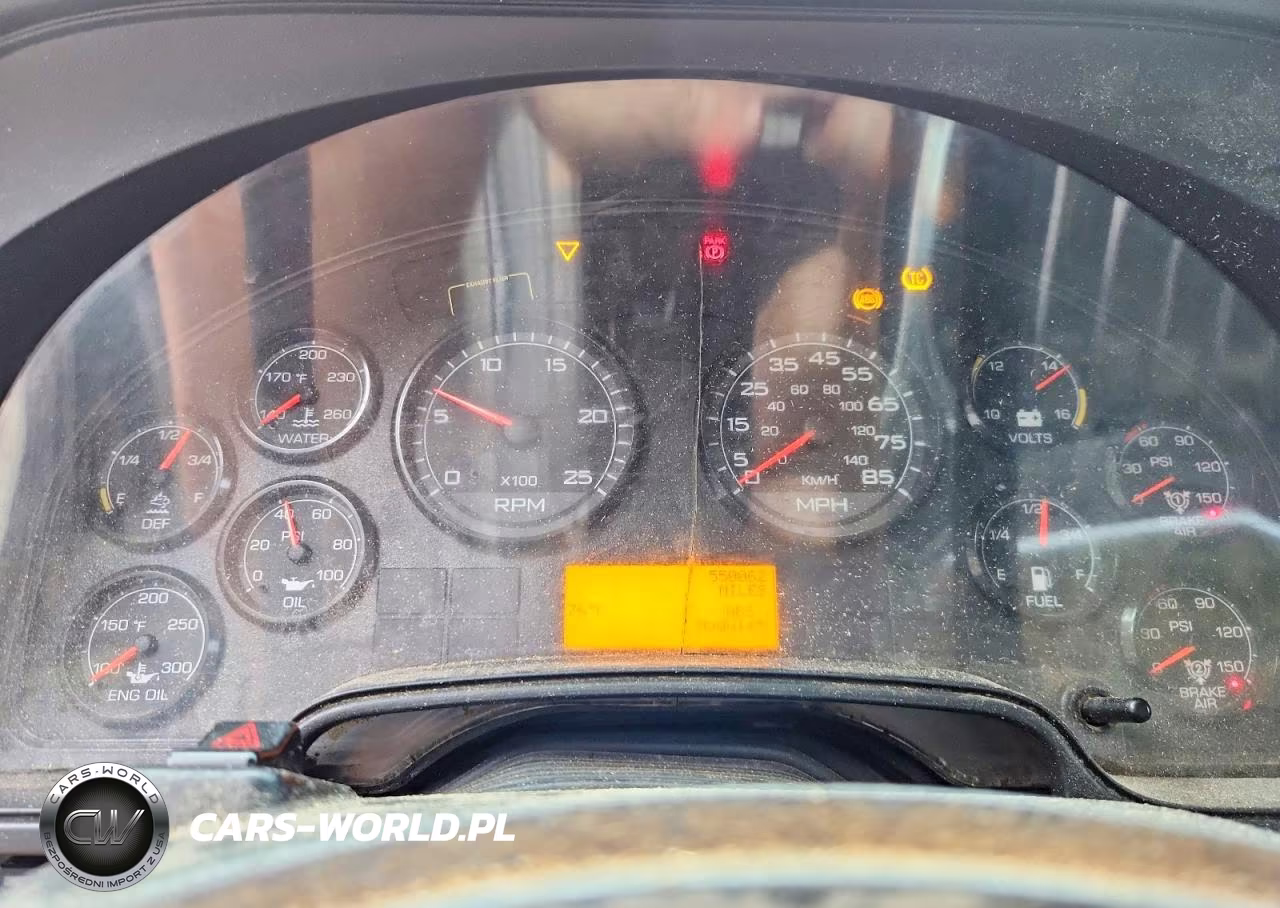 2017 International Prostar Semi Truck VIN:3HSDJAPR3HN674503 - 9