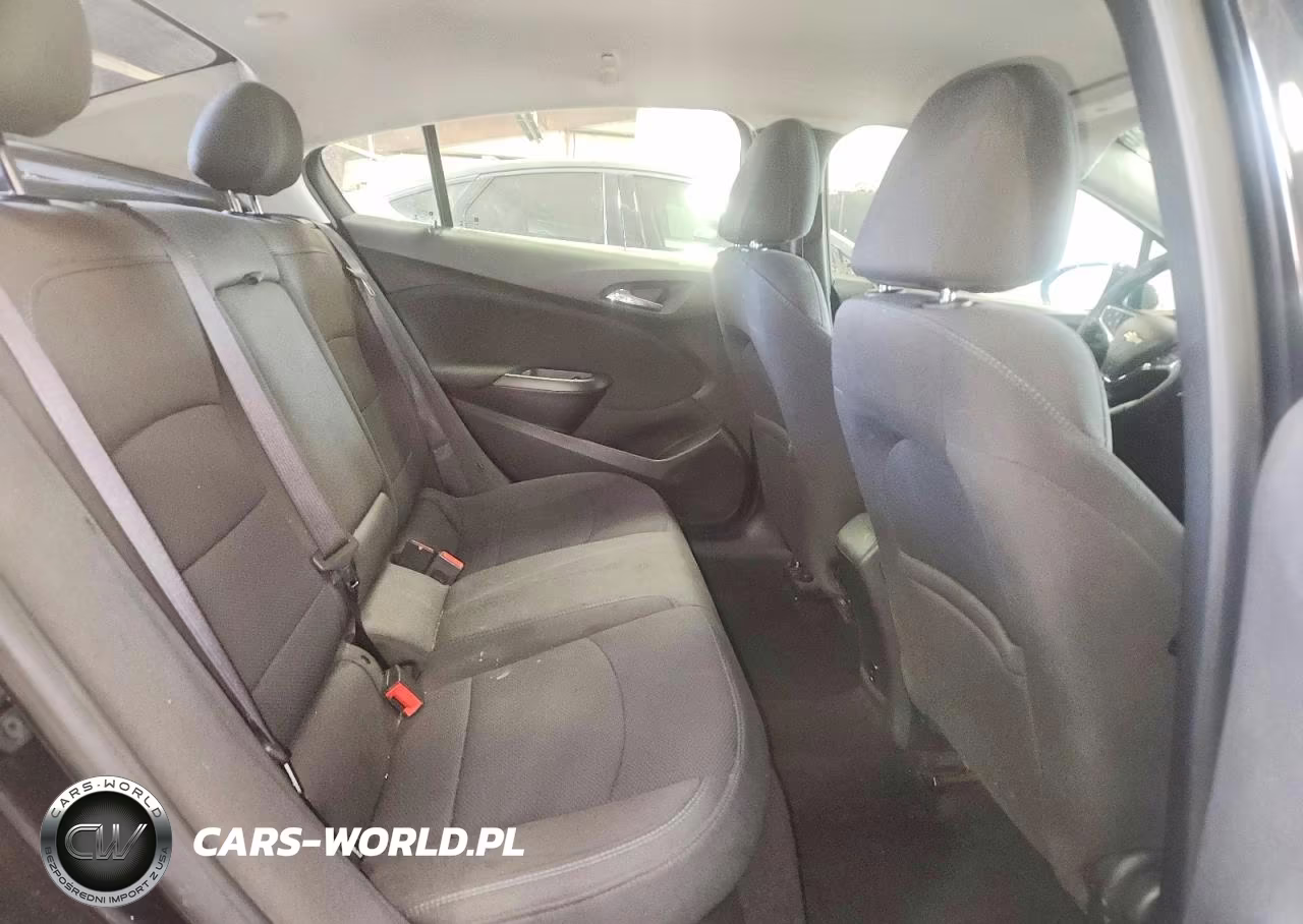 2017 Chevrolet Cruze Lt VIN:1G1BE5SM9H7147999 - 10