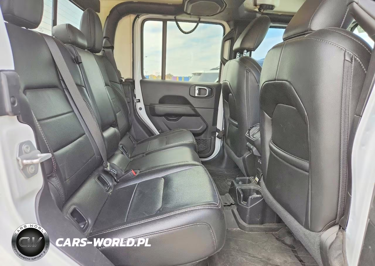 2020 Jeep Gladiator Overland VIN:1C6HJTFG8LL216811 - 10