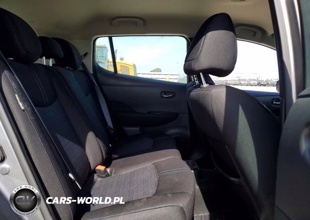 2023 Nissan Leaf S VIN:1N4AZ1BV5PC558613 - 10