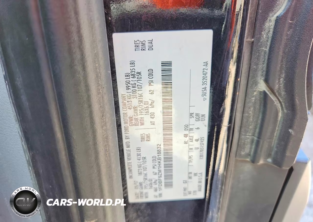 2017 Ford Transit Box Truck VIN:1FDBF9ZM1HKB18832 - 13