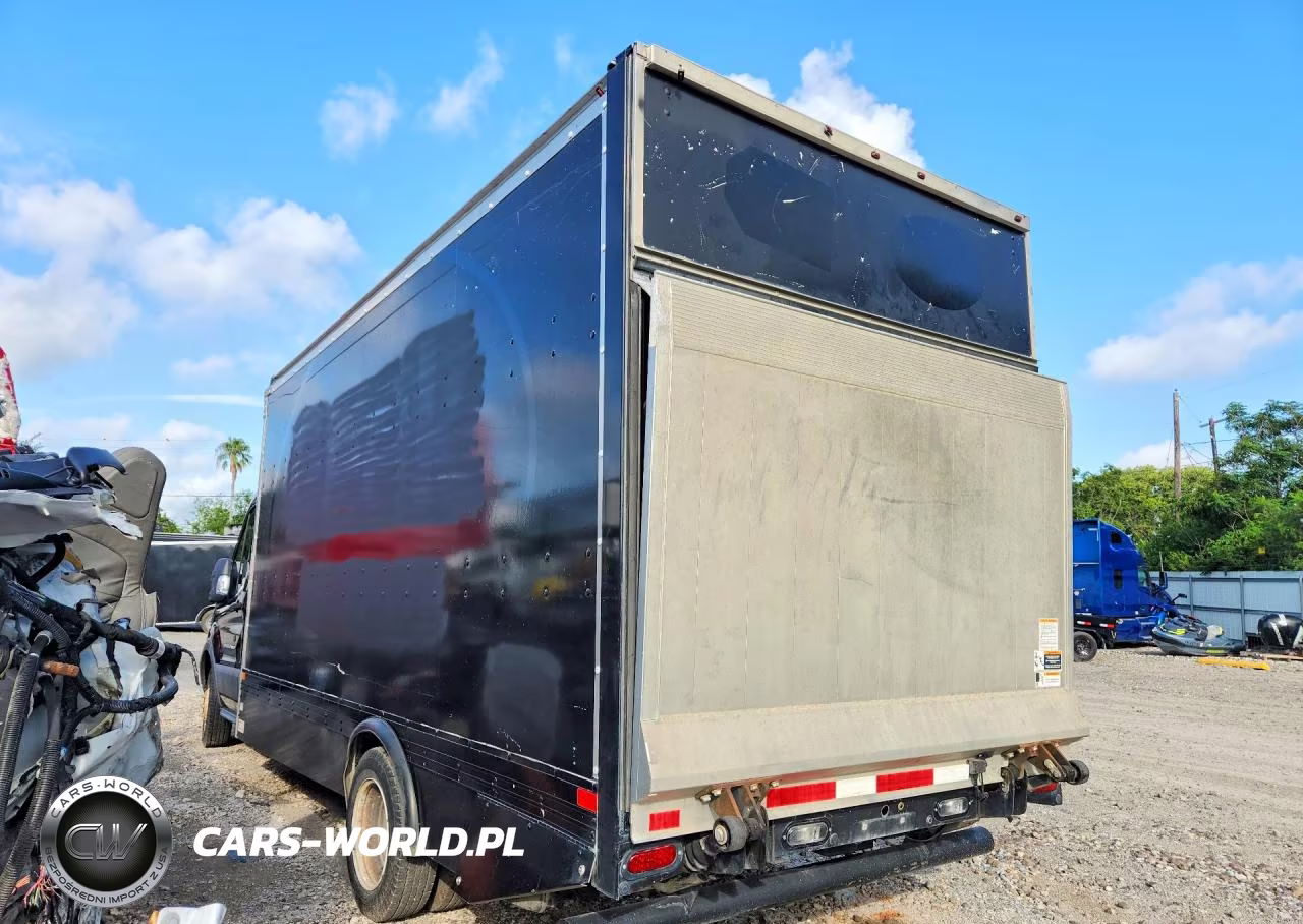 2017 Ford Transit Box Truck VIN:1FDBF9ZM1HKB18832 - 2