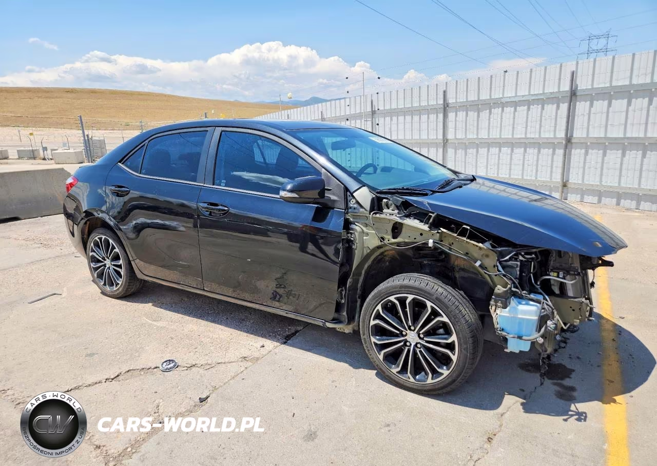 2015 Toyota Corolla S Plus VIN:5YFBURHE0FP204300 - 4