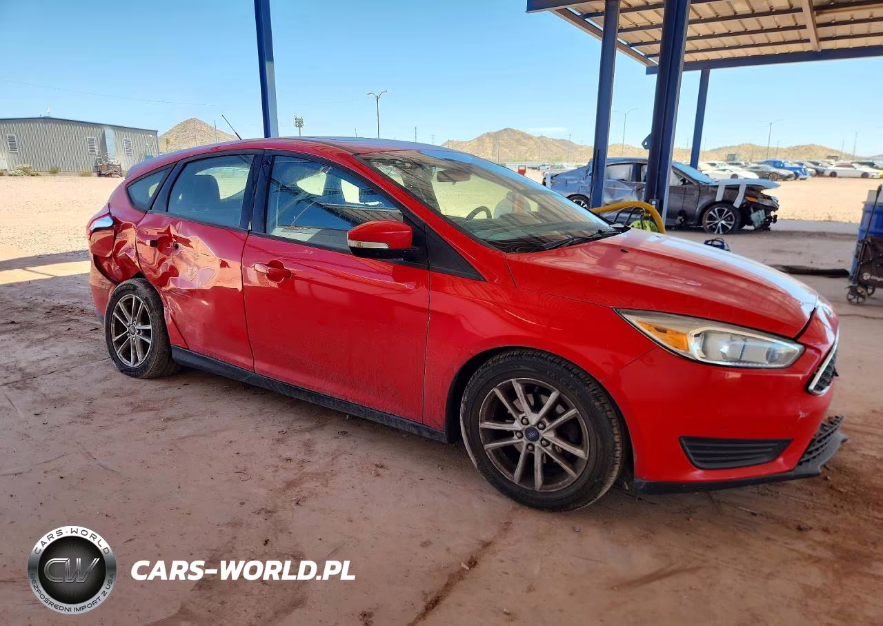 2015 Ford Focus Se VIN:1FADP3K22FL209623 - 4
