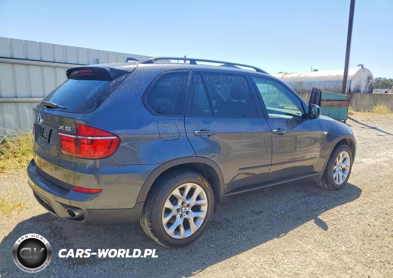 2012 BMW X5 xDrive35I VIN:5UXZV4C56CL757767 - 3