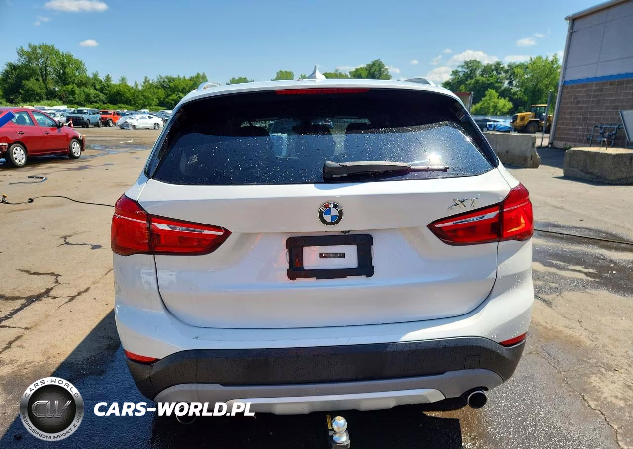 2018 BMW X1 xDrive28I VIN:WBXHT3C38J5K31303 - 6
