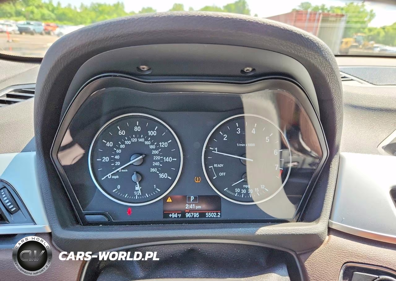 2018 BMW X1 xDrive28I VIN:WBXHT3C38J5K31303 - 9