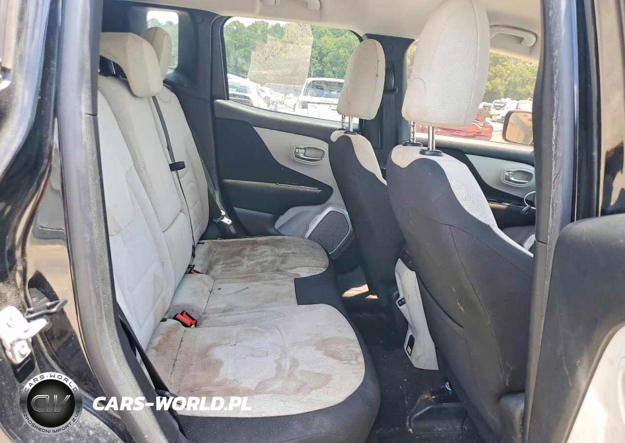 2018 Jeep Renegade Latitude VIN:ZACCJABB4JPH37714 - 10