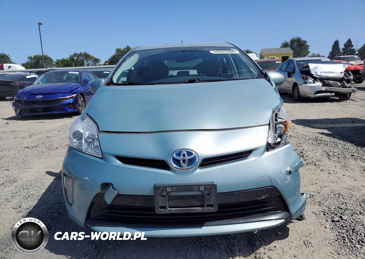 2013 Toyota Prius Four VIN:JTDKN3DUXD1724089 - 5