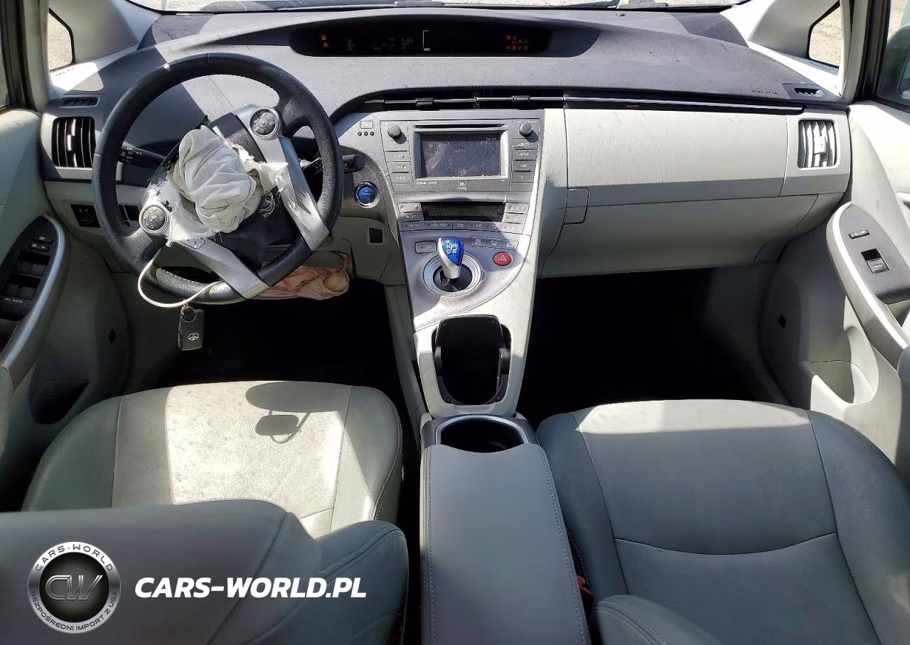 2013 Toyota Prius Four VIN:JTDKN3DUXD1724089 - 8