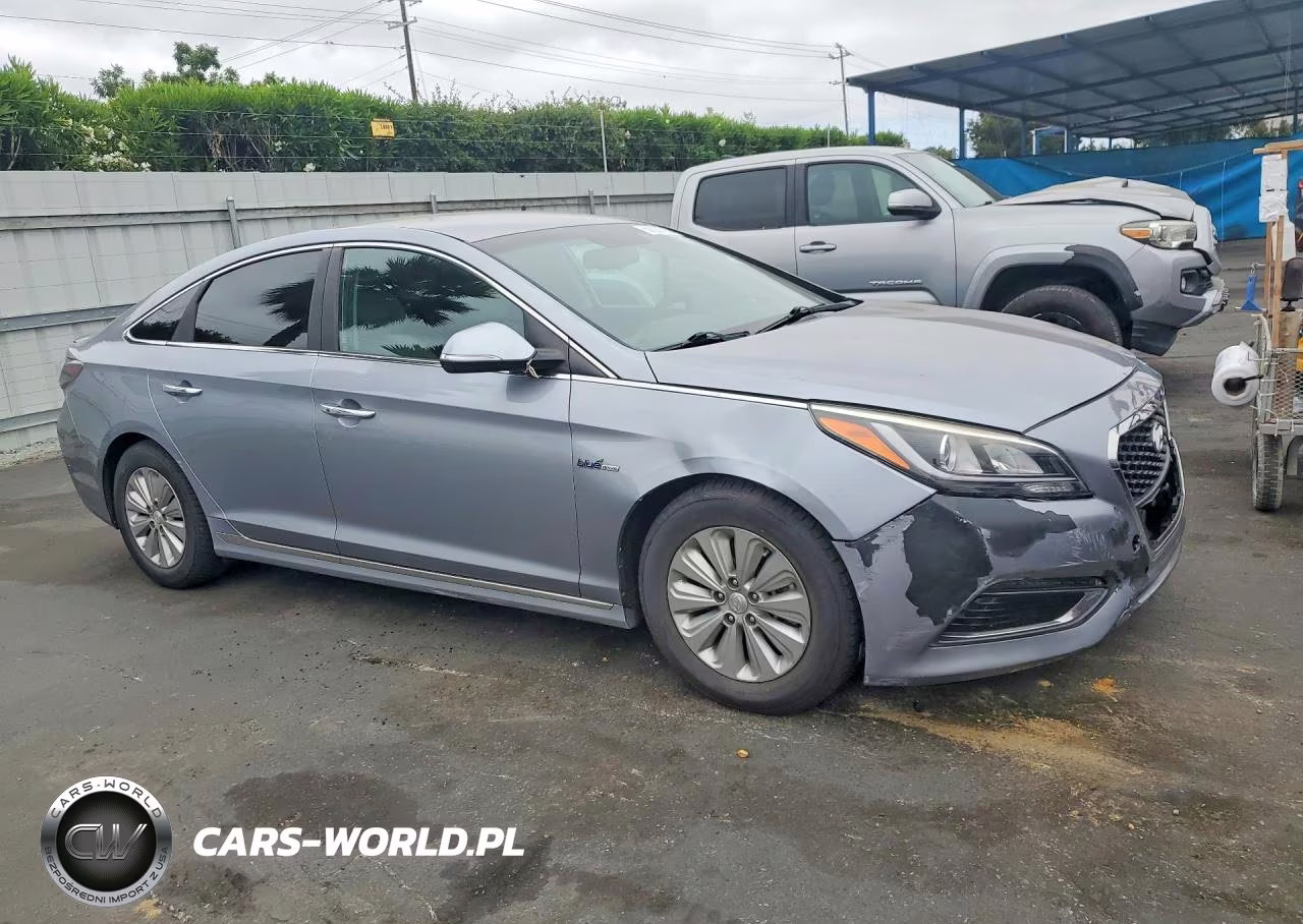 2016 Hyundai Sonata Hybrid Se VIN:KMHE24L1XGA011924 - 4