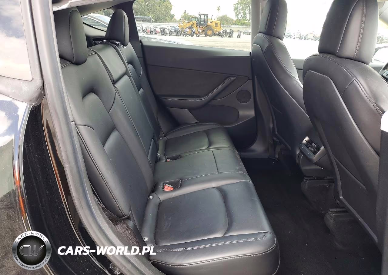 2021 Tesla Model Y VIN:5YJYGDEE7MF138751 - 10