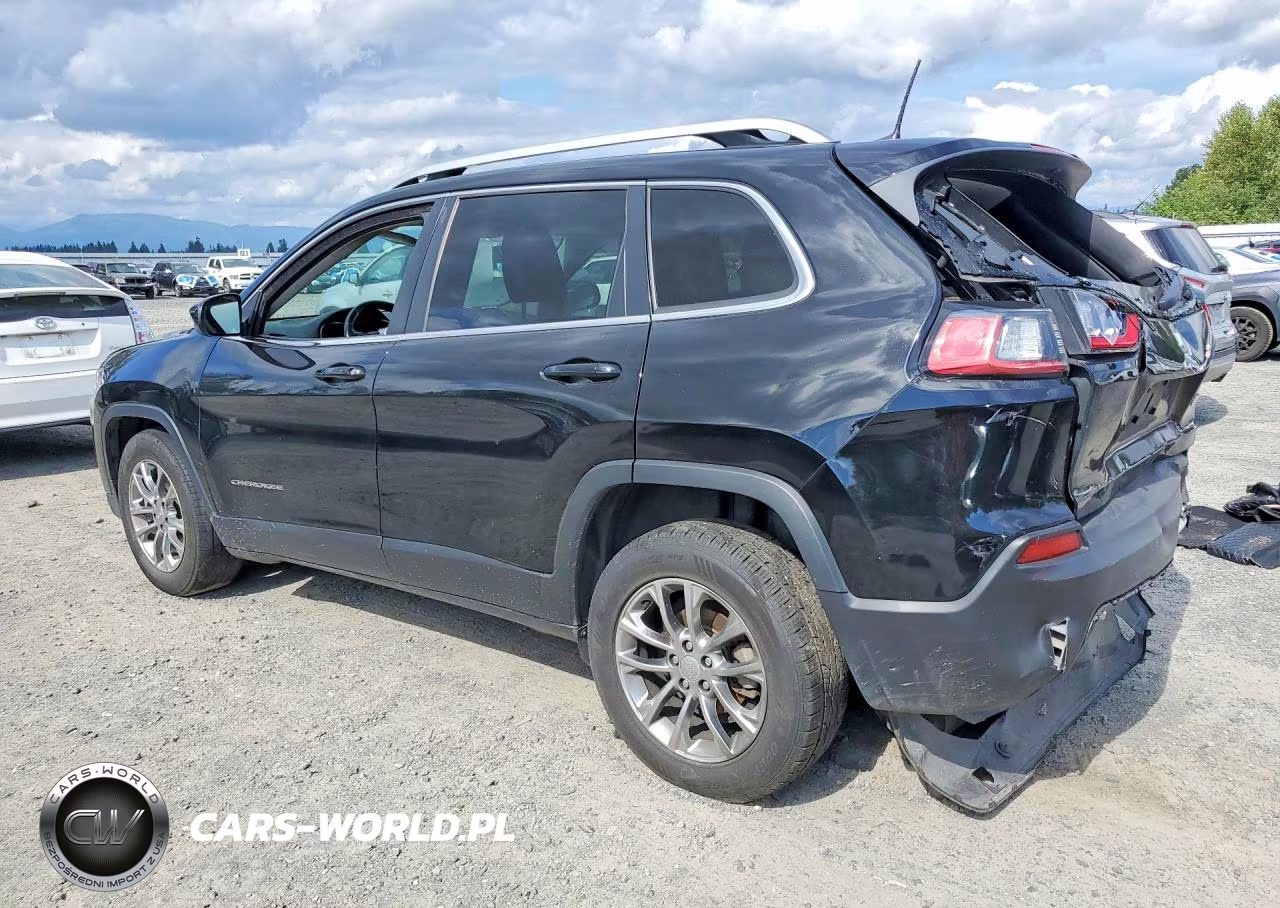 2019 Jeep Cherokee Latitude Plus VIN:1C4PJLLB7KD145087 - 2