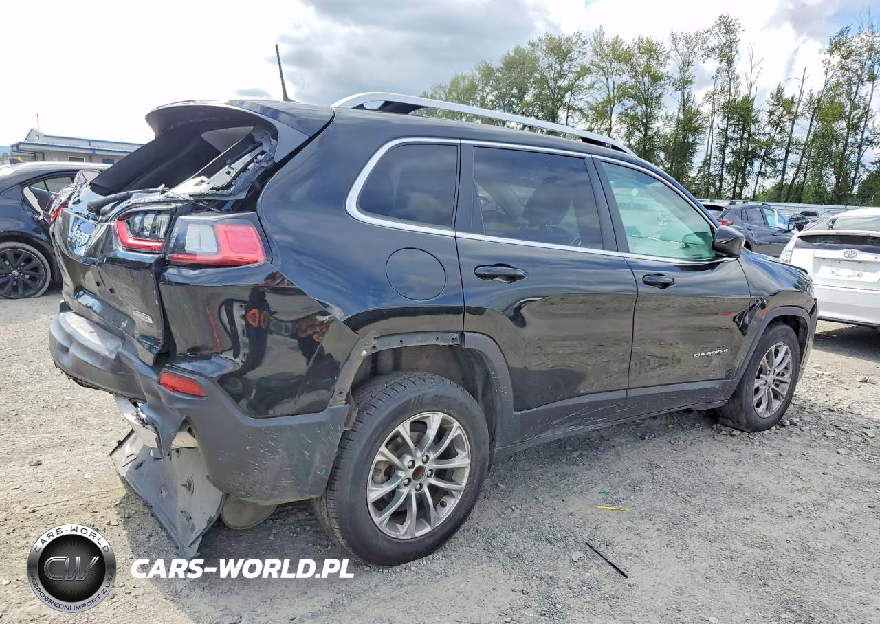 2019 Jeep Cherokee Latitude Plus VIN:1C4PJLLB7KD145087 - 3
