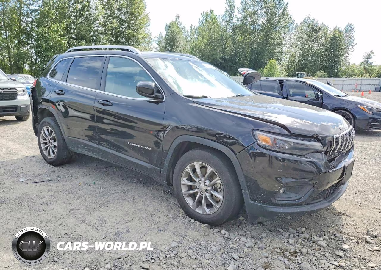2019 Jeep Cherokee Latitude Plus VIN:1C4PJLLB7KD145087 - 4